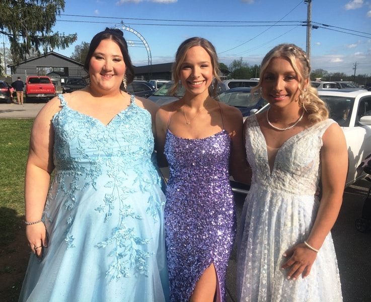 2024 DCHS Prom Night: Emily Lattimore, Madison Dawson, and Chloe Lawson