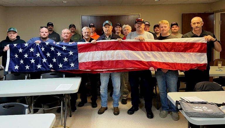 WoodmenLife local chapter 1077 of Smithville recently donated a new 8’ x 12’ US garrison flag to the City of Smithville Fire Department. WoodmenLife Representatives Tim Bumbalough and Chaz Barrow made the presentation (not shown)