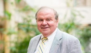 Dr Mitchell Mutter