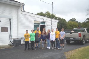 DWS Volunteers for Smithville First Baptist Clothing Closet