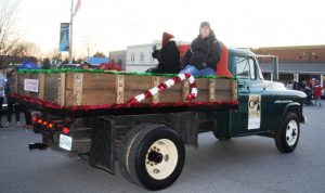 Vintage Owl awarded second place in Smithville Christmas Parade