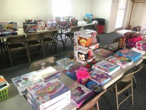 Local AmVets Ladies Auxiliary Provides “Toys for Tots”