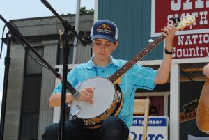Beginner Five String Banjo: First Place- Noah Goebel of Elkton, Kentucky;