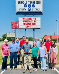The Smithville-DeKalb County Chamber of Commerce has announced the winners of the 2022 “Project Welcome Mat” in time for the Fiddler’s Jamboree and Crafts Festival July 1 & 2. This year’s winners are as follows: Most Original – Middle Tennessee Natural Gas “Welcome to Jamboree 51 Summer Fun since 71”