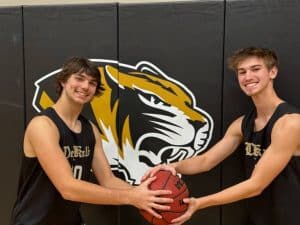 WJLE will have LIVE coverage tonight (Tuesday, December 12) as the DCHS Tigers and Lady Tigers host Smith County starting with the girls game at 6 p.m. followed by the boys contest. Coverage begins with Tiger Talk at 5:40 p.m. featuring Coaches Joey Agee and Brandy Alley with players Jon Hendrix, Seth Fuson, Ella VanVranken, and Avery Agee along with host John Pryor, the Voice of the Tigers and Lady Tigers.