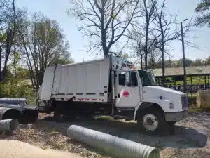 The Smithville Mayor and Aldermen are to consider adoption of a budget amendment Monday night, April 14 to purchase a new rear load sanitation truck to replace an out of service 1997 Freightliner model. (shown here). The meeting will be at 5:30 p.m. followed by a budget workshop