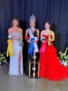 18-year-old Keara McKinsey Milligan (center) is the 2025 DeKalb County Fairest of the Fair. First runner-up was Cali Beth Agee (right). She was selected as Most Photogenic. Second runner-up was Caroline Butler (left) who was also named Miss Congeniality